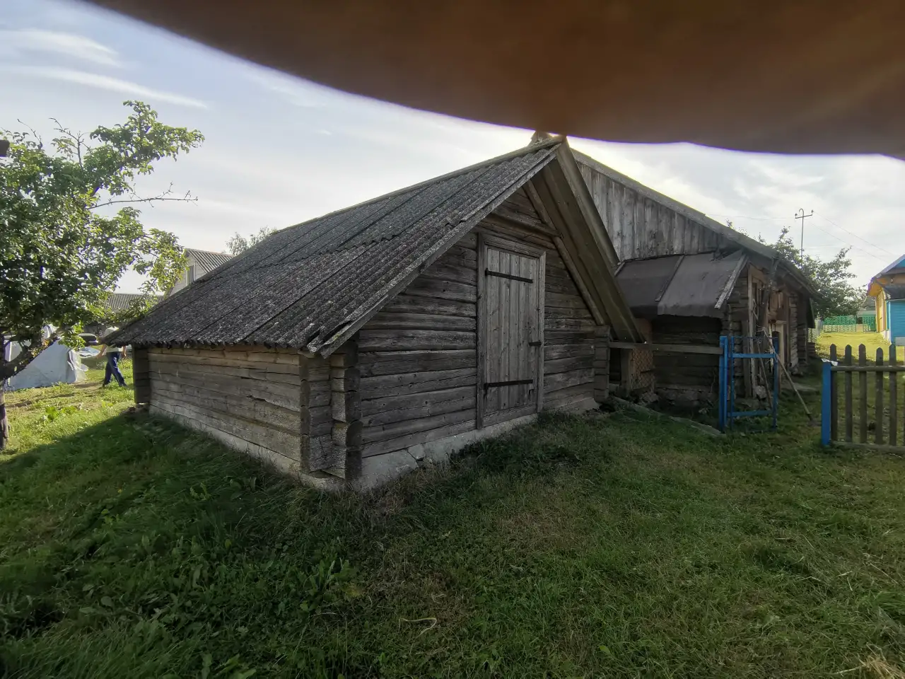 Продажа дома в деревне с хоз. Постройками и большим огородом. Рядом озеро с рыбой и лес с ягодами и грибами., фотография 6