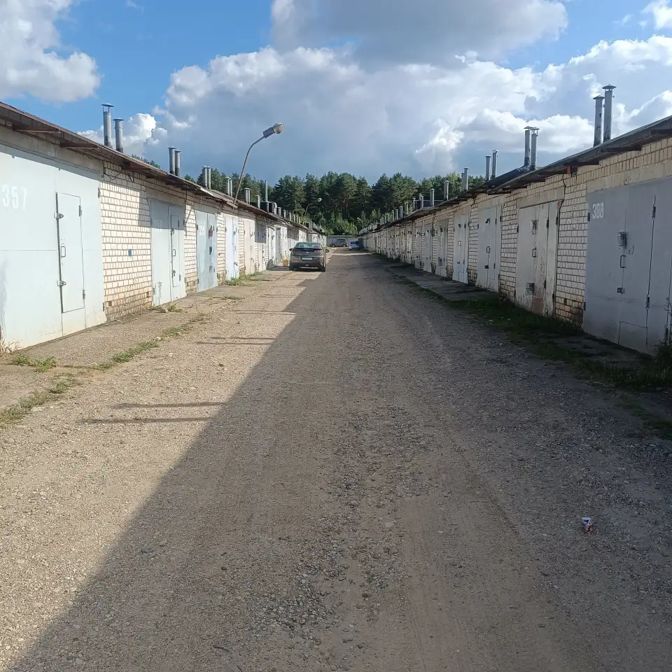Сдам большой гараж 60 м2 возле рынка Экспобел, ул.Маневича - 20, фотография 8