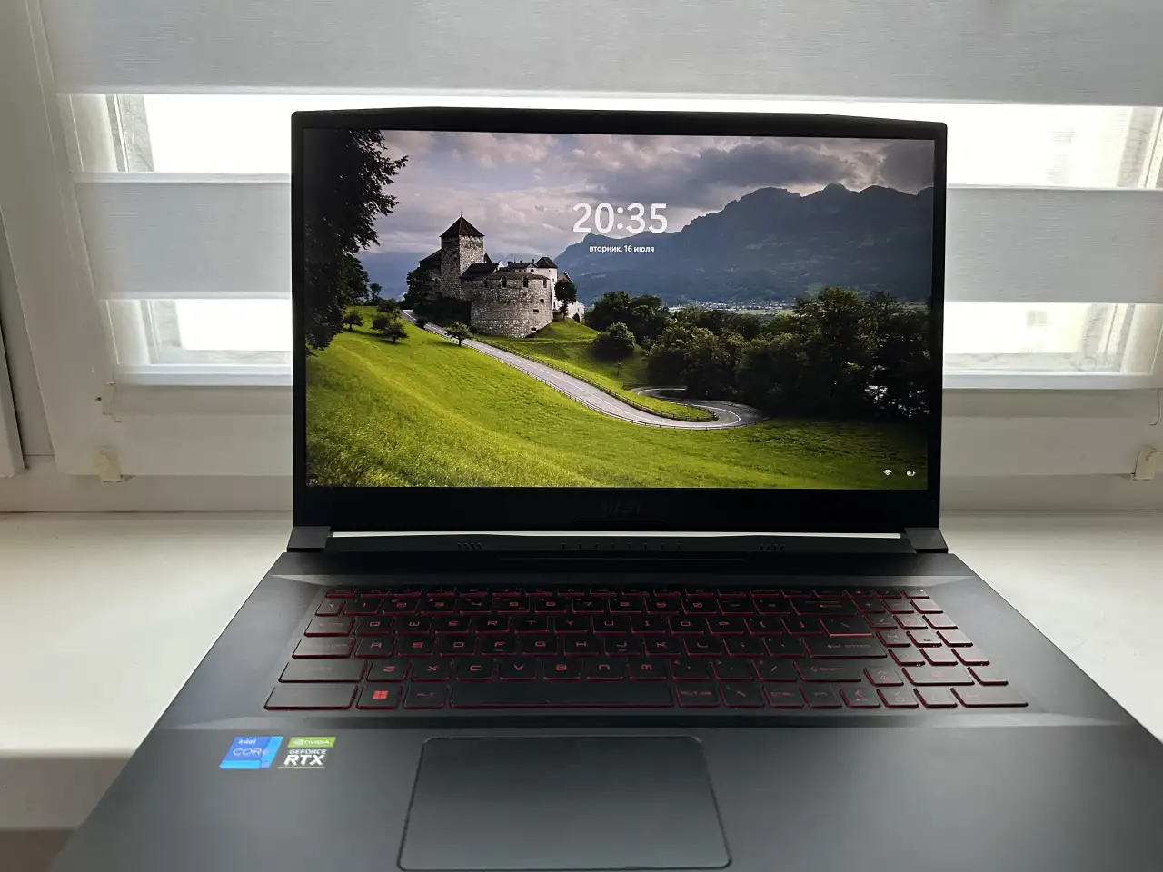 Ноутбук MSI Katana GF76 11UE-262PL, фотография 1