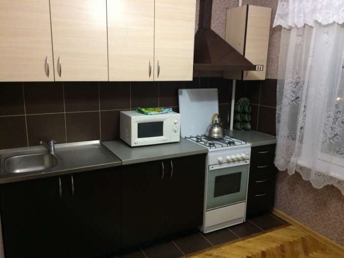 Сдам командировочным 3-4 к-ю квартиру, фотография 1