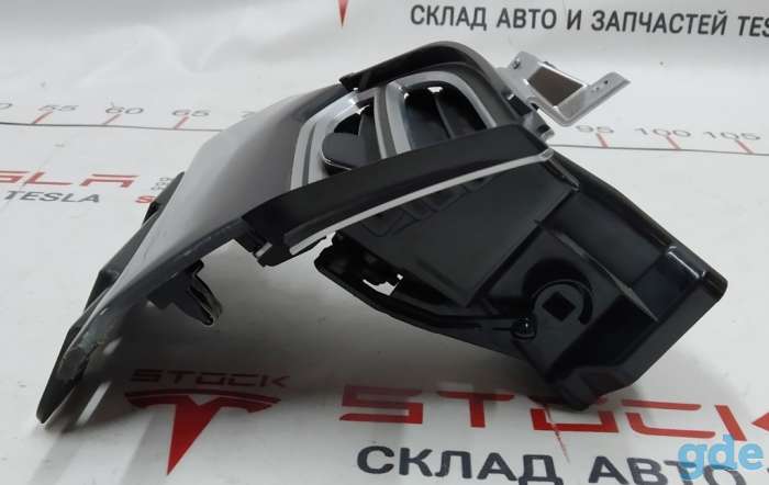 Зап. части для авто Tesla. Декоративная накладка центральной панели вод. левая PIANO BLACK MATA в сборе Tesla model S, m, фотография 3
