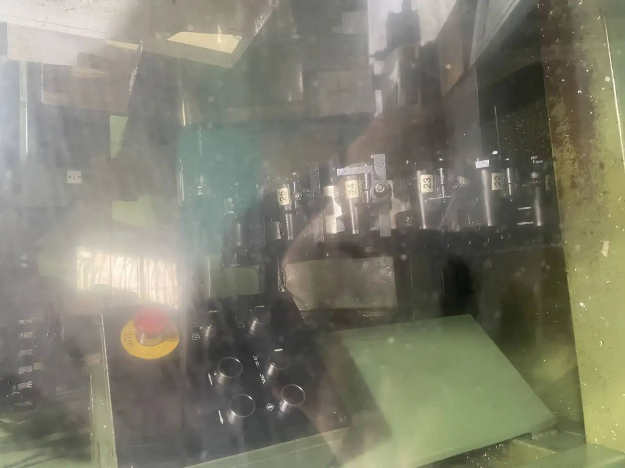 Вертикальный фрезерный центр с чпу DECKEL FP 4 CCT CNC Б/у, фотография 10