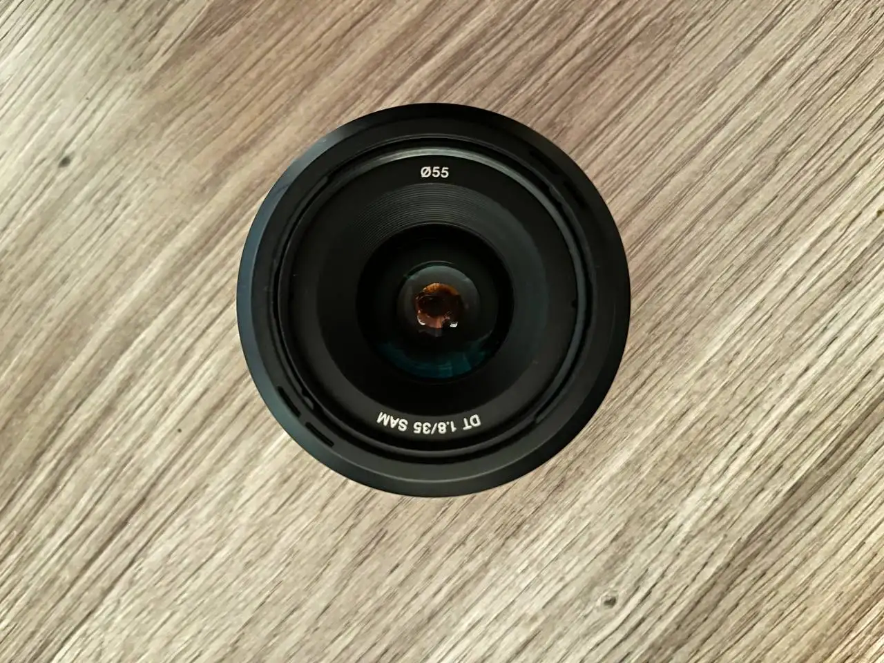 объектив Sony DT 35mm f/1.8 SAM (SAL35F18, фотография 3