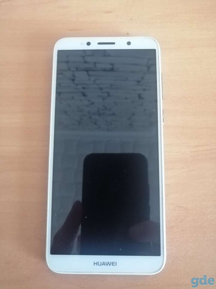 Продам мобильный телефон хуавей Y5 2018 года, фотография 4