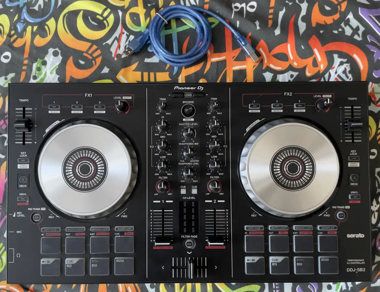 DDJ SB2 controller, фотография 1