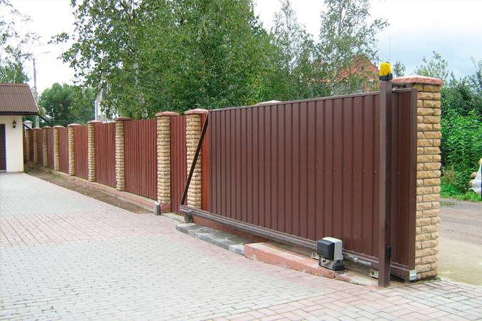 Устанавливаем заборы из металлопрофиля, фотография 5
