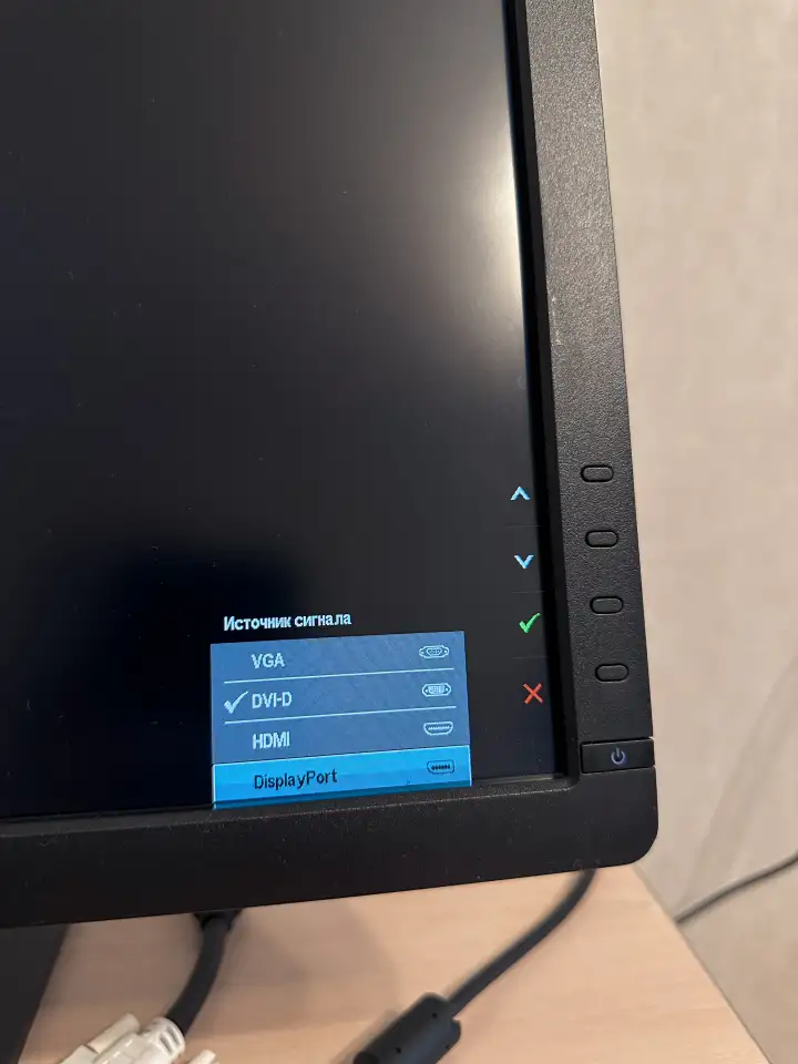 Монитор компьютерный DELL U2713HM, 2560x1440, IPS 27, фотография 3