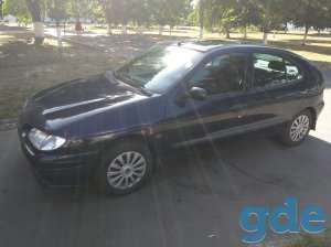 RENAULT Megane, фотография 1