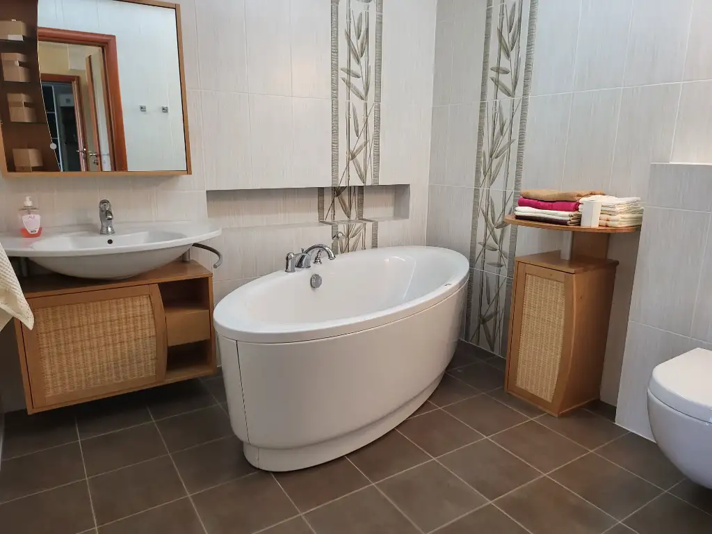 Продам 6-комн.кв. ул.Азгура 1 пл. Победы, фотография 7