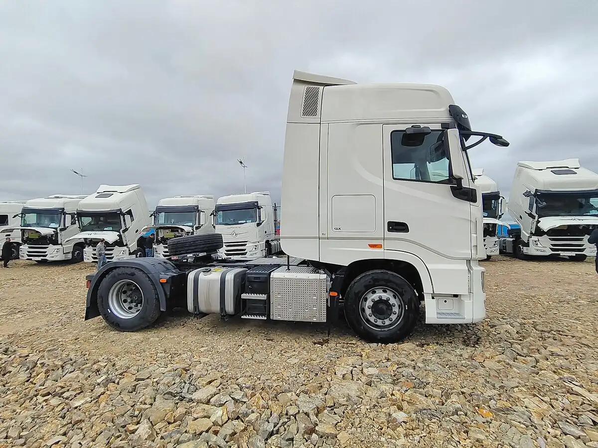 Новый тягач Dongfeng DFH4180, фотография 2