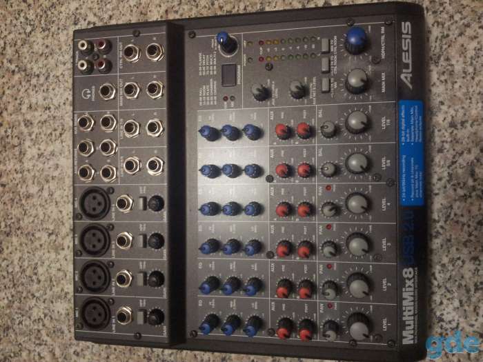 Alesis MultiMix 8 USB 2.0, фотография 1