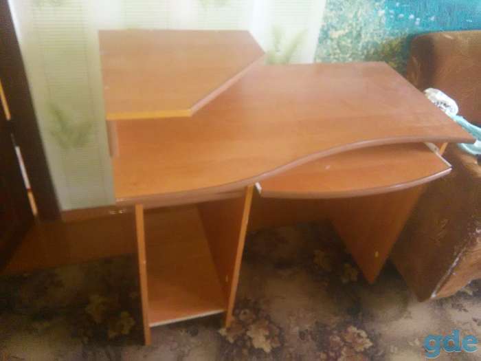 Продам компьютерный стол, фотография 2