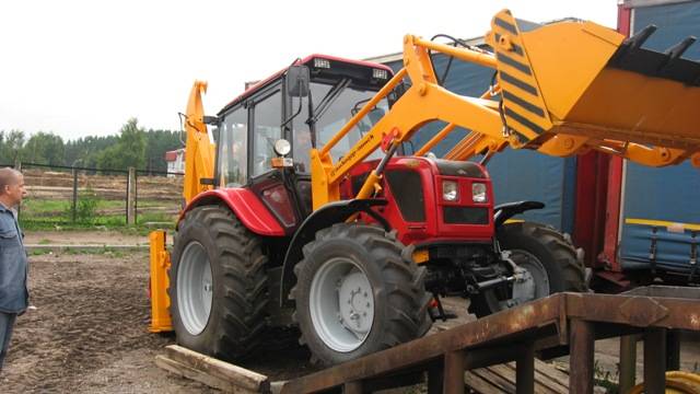 экскаваторы-погрузчики Амкодор703М;Амкодор702ЕМ-03(смещаемая ось копания), фотография 2