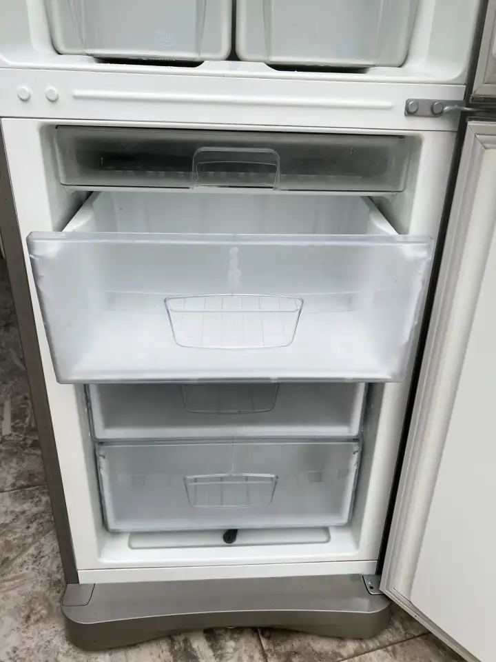 Холодильник Indesit 200 см. Доставка, фотография 9