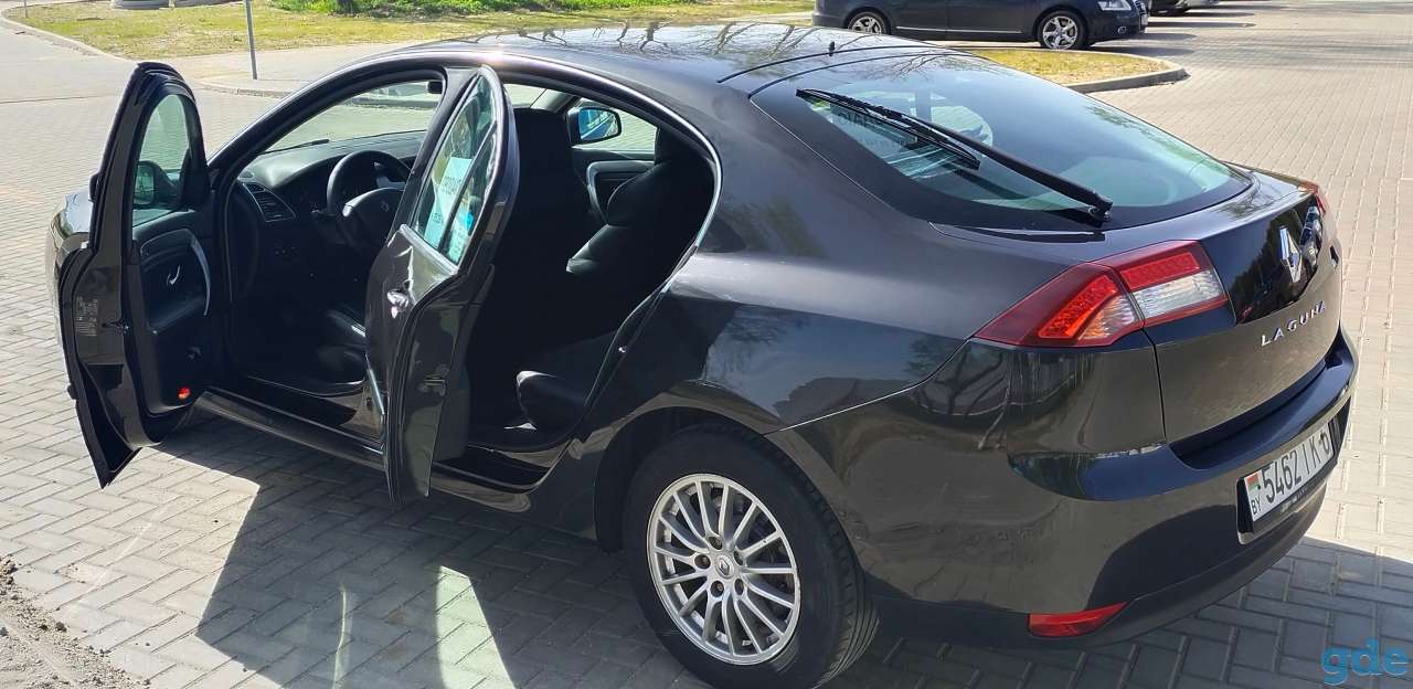 Рено Лагуна 3 2011г Renault Laguna, фотография 4