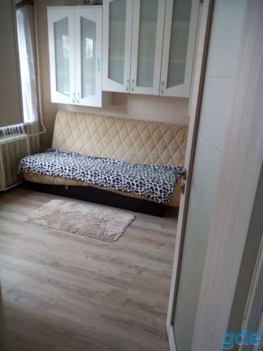 Сдам комнату, улица Домбровского дом 3, фотография 1