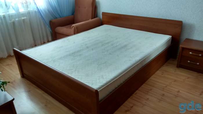 Продам кровать с матрасом, фотография 1