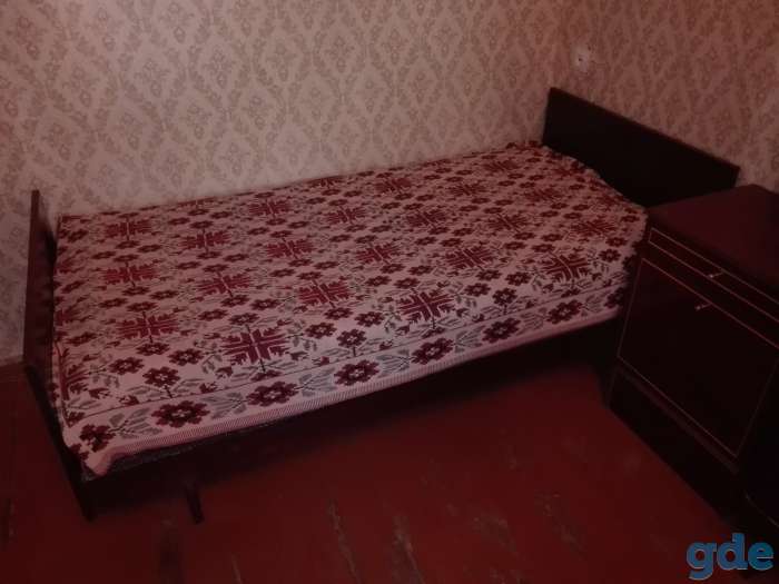 Кровать полуторка с пружинным матрасом матрасом, в отличном, состоянии, фотография 2