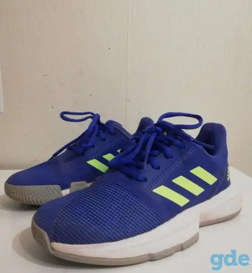 Теннисные кроссовки Adidas, фотография 1