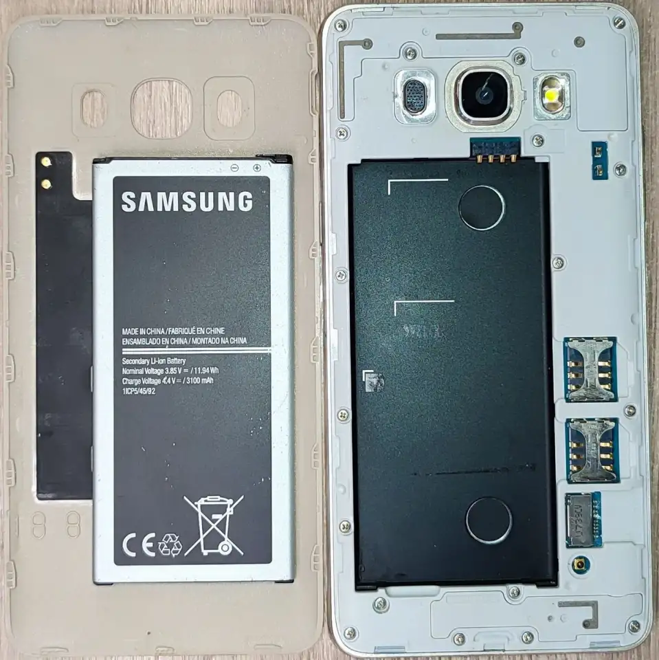 Смартфон Samsung Galaxy J5 2016, фотография 7