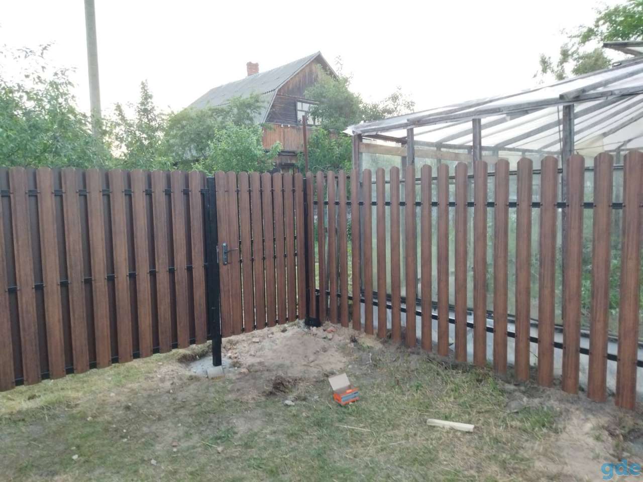Установка заборов из евроштакетника, фотография 6