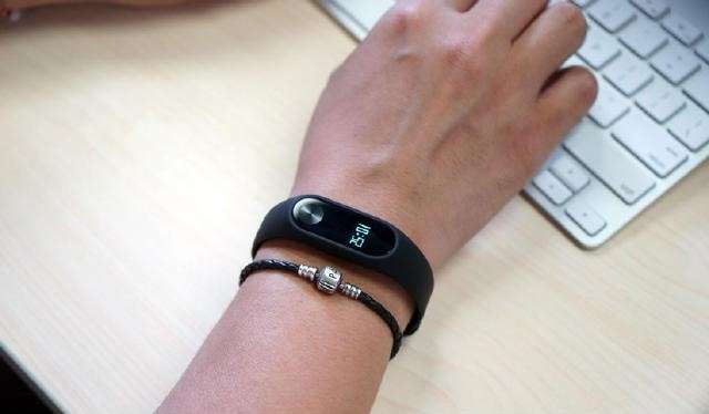 Фитнес браслет Xiaomi mi band  2	, фотография 1
