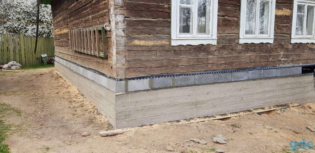 Замена гнилых брёвен дома, фотография 1