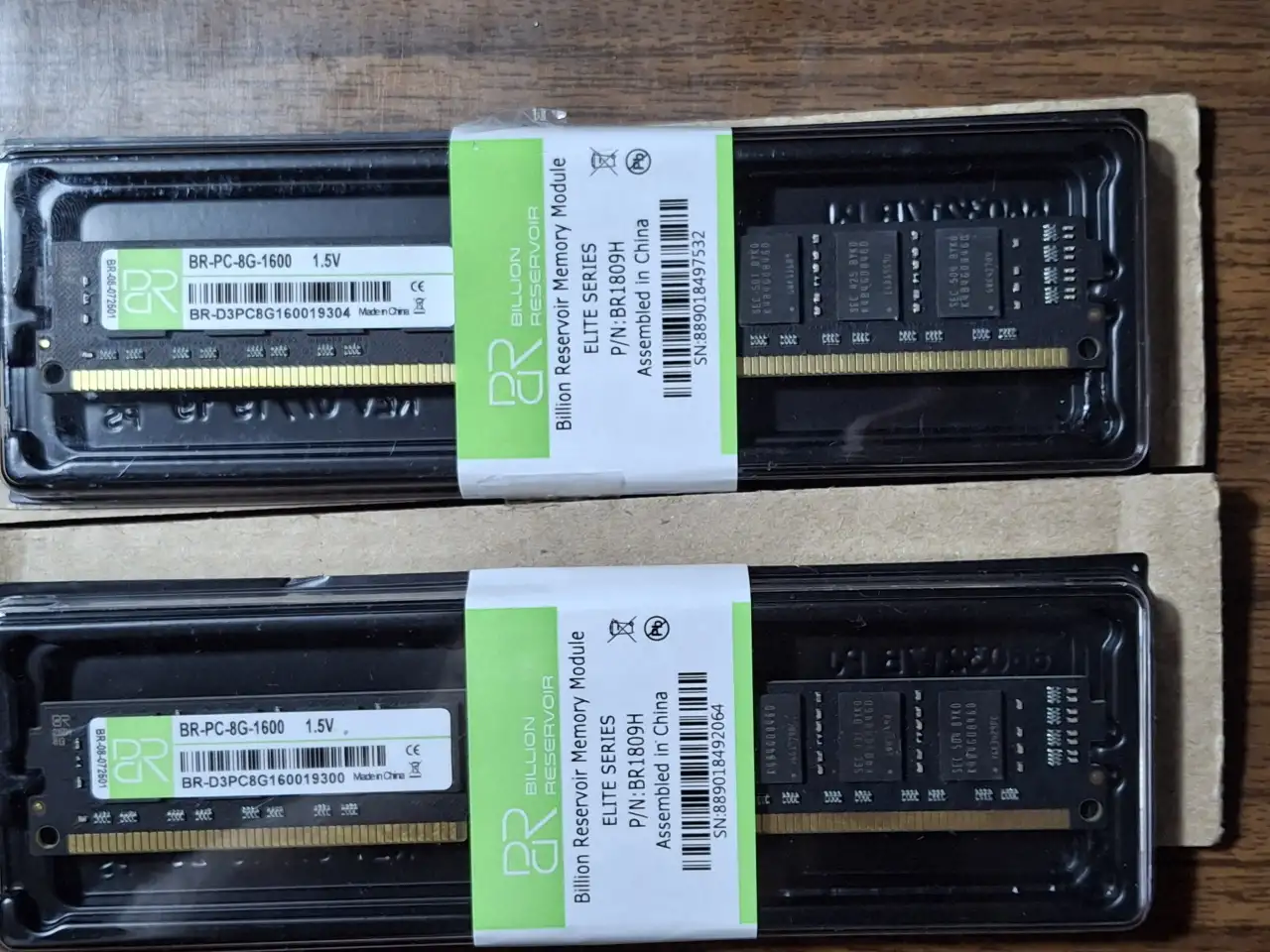 Память для компьютера 2x8Gb DIMM DDR3 1600МГц  BILLION RESERVOIR, фотография 1