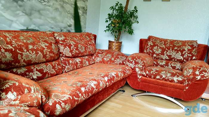 Диван и два кресла! Срочно продам! Удобно забирать из частного дома 1 этаж, фотография 1