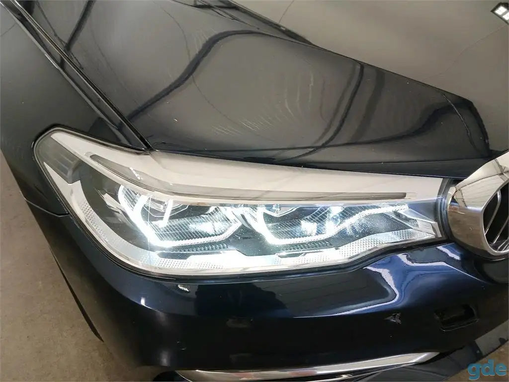 BMW 5 Series 530i Executive - Бензин. Автомат., фотография 10