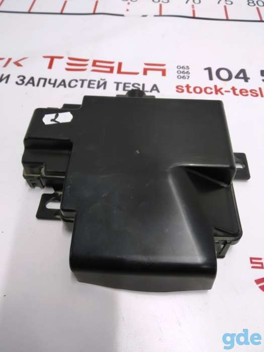 Зап. части для авто Tesla. Крышка блока предохранителей DUAL MOTOR Tesla model SCC FUSEBOX, BATT, фотография 1