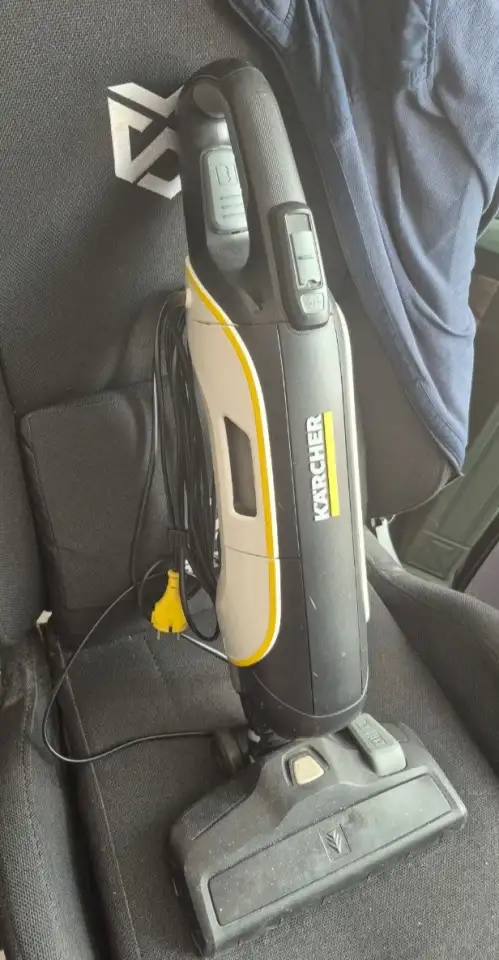 Вертикальный пылесос Karcher VC 5 Premium, фотография 1