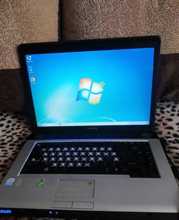 Toshiba Satellite a200, фотография 1