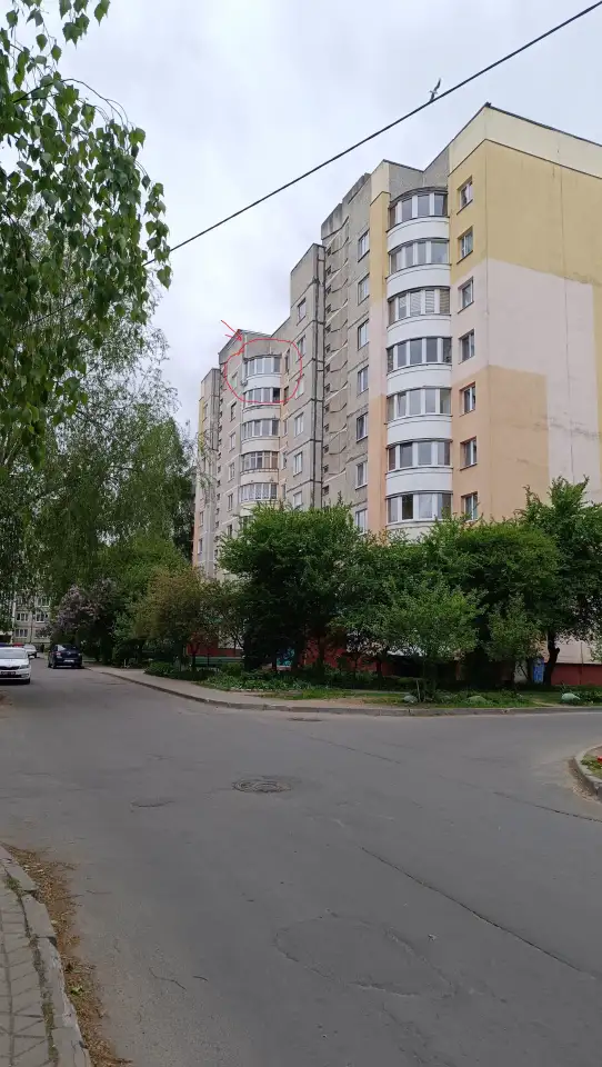 Трехкомнатная квартира в военном городке, Орджоникодзе 14, фотография 1