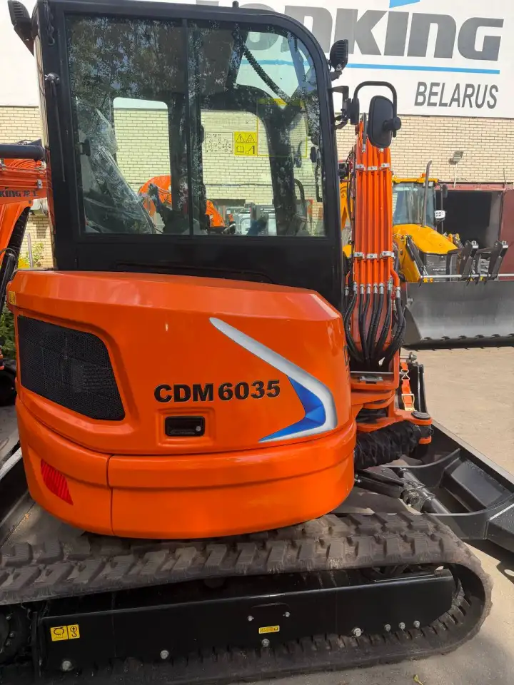 Аренда мини-экскаватора Lonking CDM6035  гидромолот, фотография 1