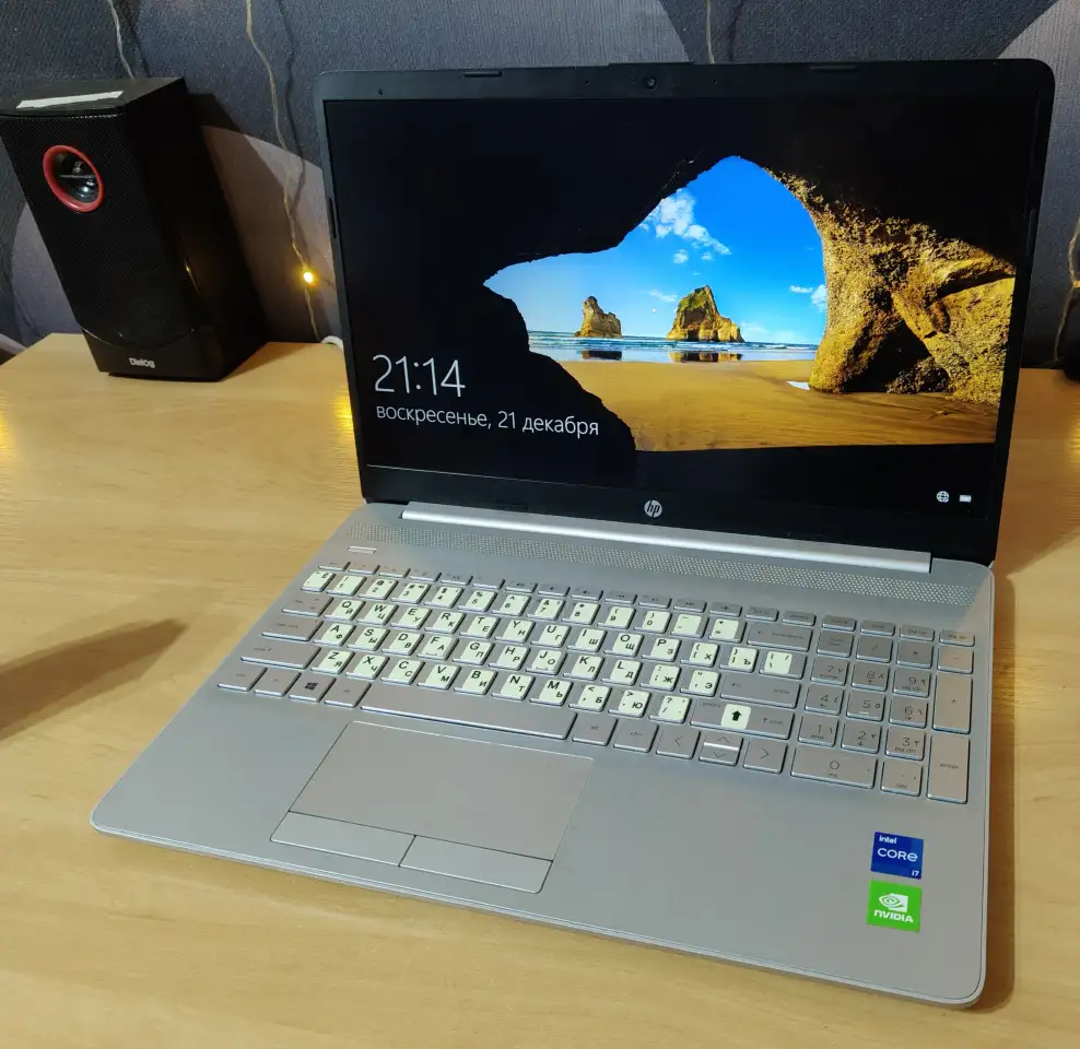 Ноутбук HP 15-DW3006NX, фотография 1