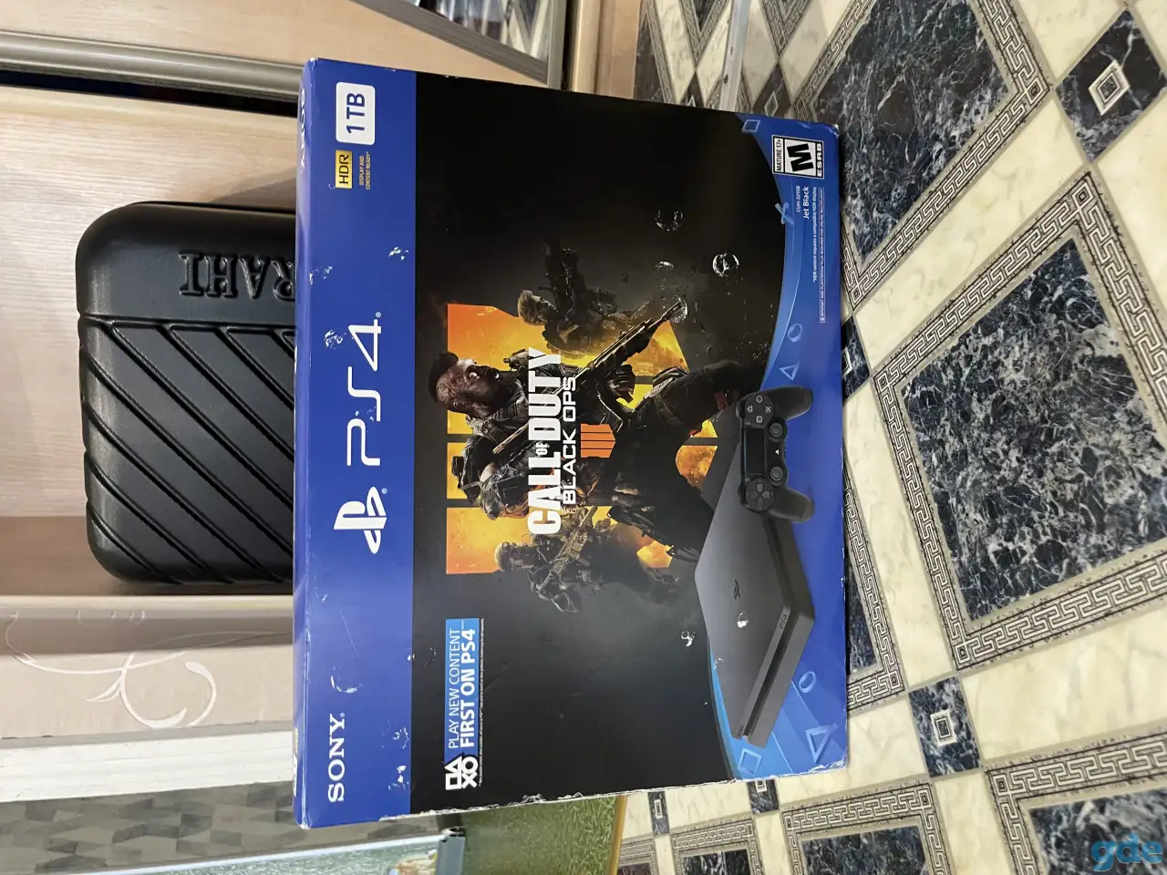 PlayStation 4, Sony, фотография 1