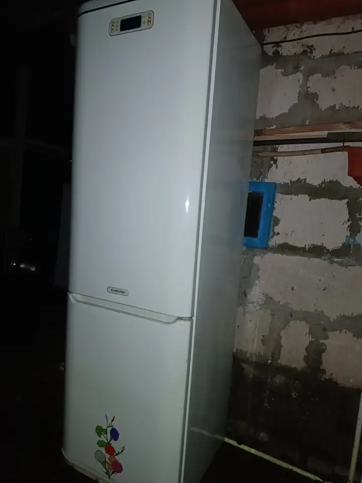 Холодильник электронный Hotpoint Ariston MBA 4041C доставка, фотография 2