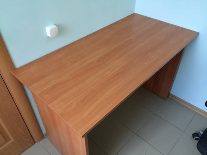 Стол компьютерный. 120см х 60см. Почти новый. 450тыс , фотография 3