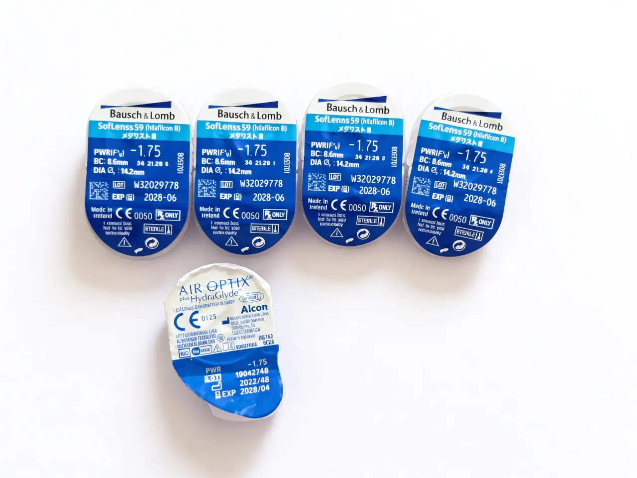 Контактная линза BauschLomb и Air Optix Hydraglyde, фотография 1