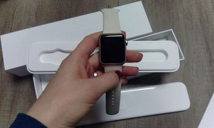 Apple watch sport 38mm золотой алюминиевый корпус, фотография 2
