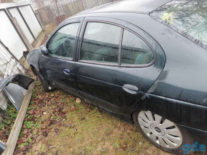 Машина на запчасти Renault Megane, фотография 3