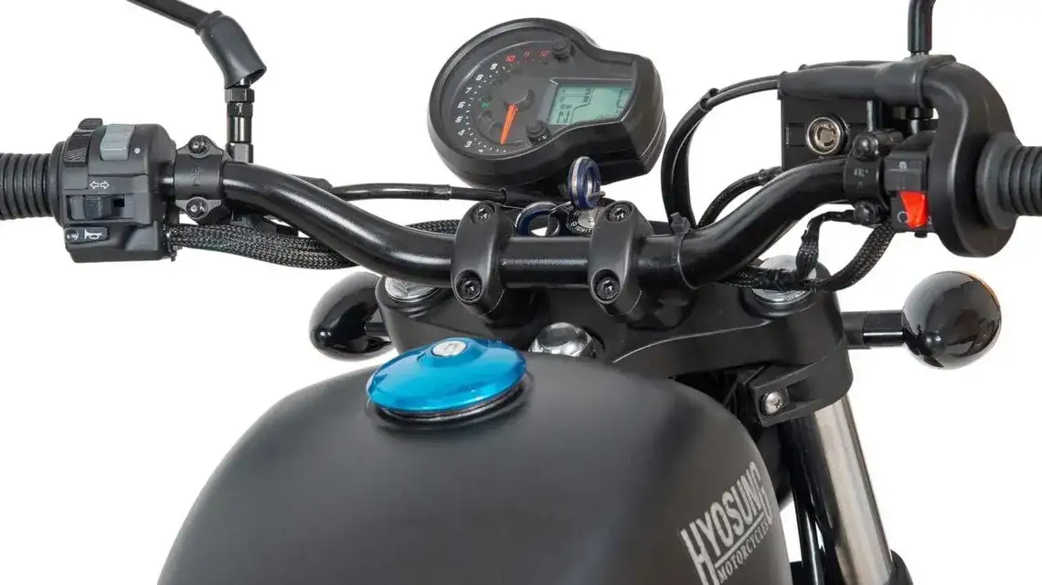 Мотоцикл Hyosung GV300S-A Bobber, фотография 9