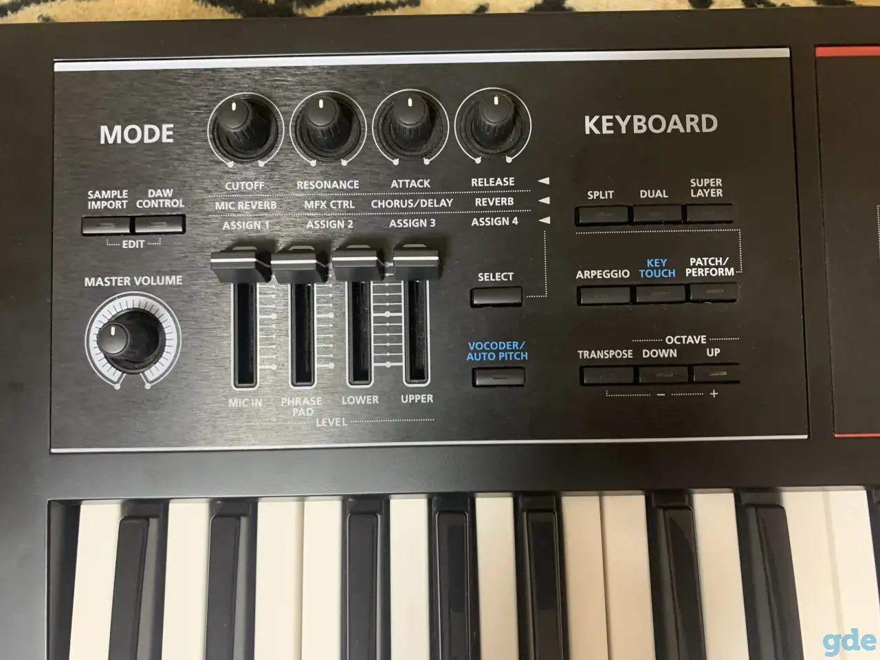 Синтезатор Roland Juno DS-61 + мониторы + двойная стойка, фотография 3