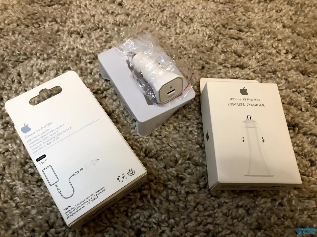 Авто-адаптер Apple USB-C 20 Вт, фотография 1