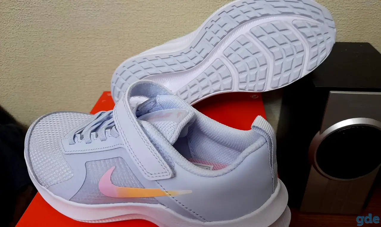 Кроссовки NIKE, фотография 3