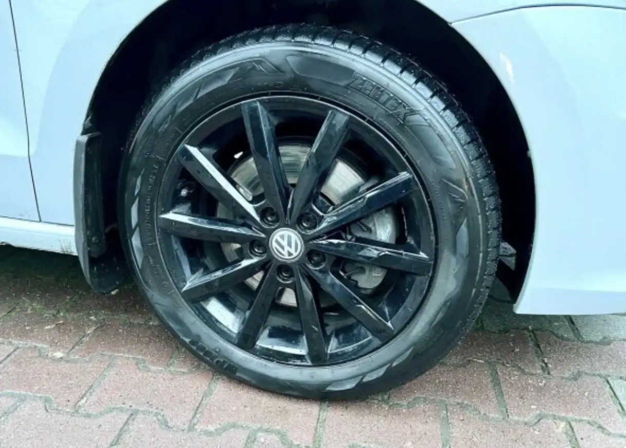 Автомобиль Volkswagen Polo, фотография 9