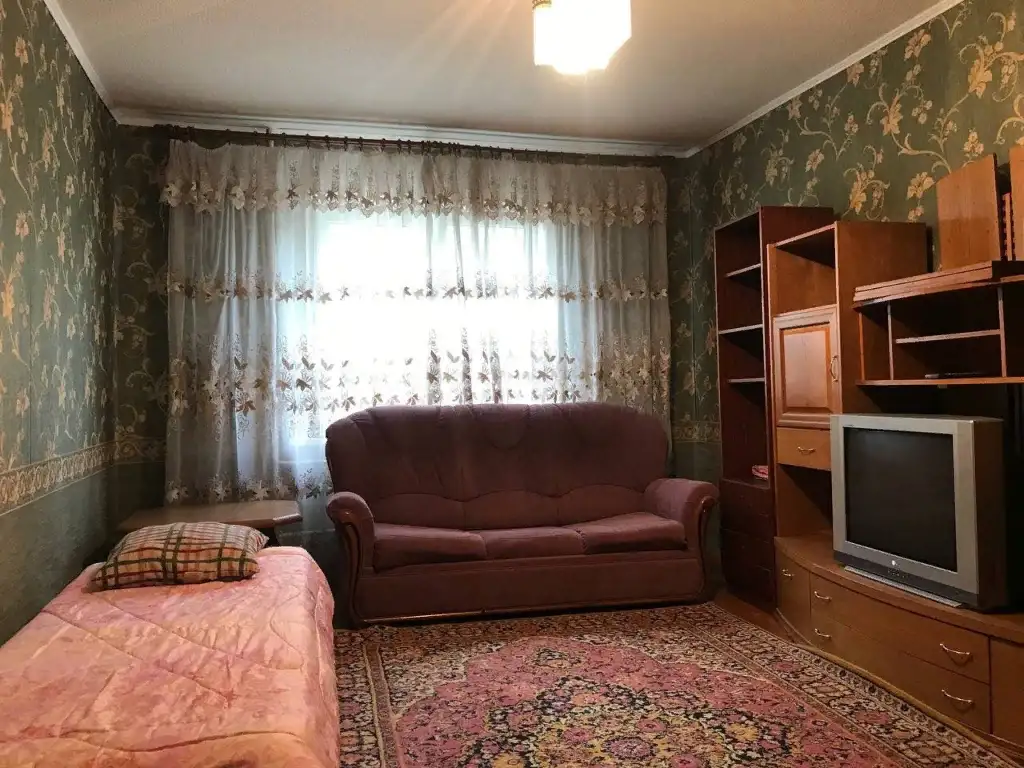 Жилье посуточно по низким ценам в Слуцке по ул. Социалистическая 116, фотография 1
