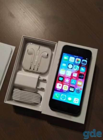Apple iPhone 5S ГБ/32, фотография 2