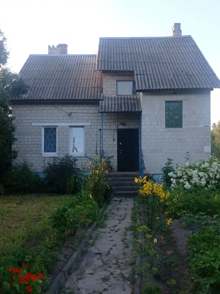 Срочно продам 2-хэтажн. кирп.дом 90м2 участок 14 соток с газ.отопл.все удобства за 40000 бел.руб.Заелица, фотография 1
